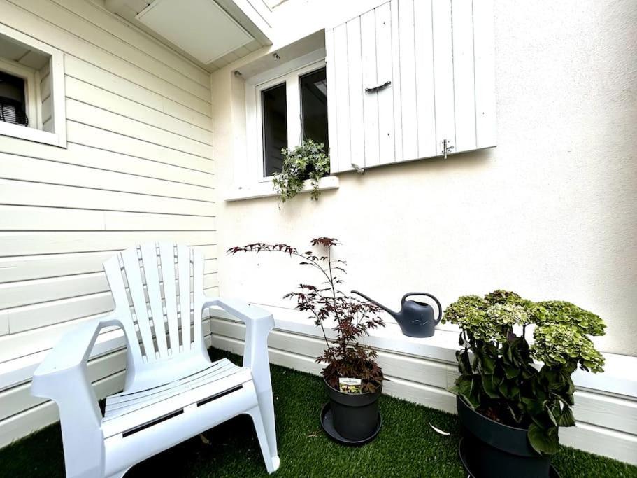 Cote Cour - En Plein Centre-ville & Proche Des Thermes Apartamento