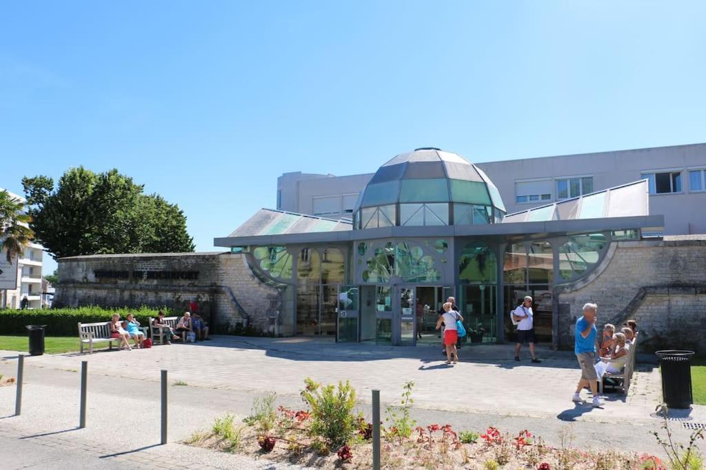 Cote Cour - En Plein Centre-ville & Proche Des Thermes Apartamento