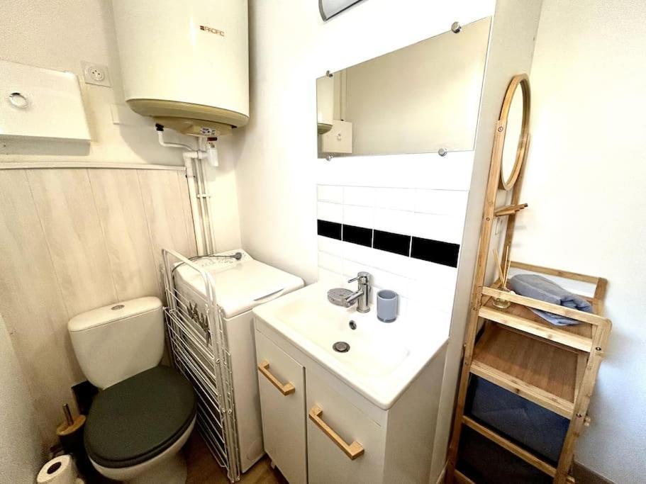 Appartement Cote Cour - En Plein Centre-ville & Proche Des Thermes
